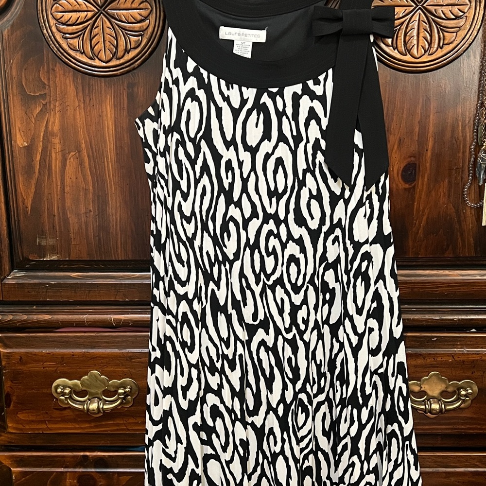 Elegant Black and White Midi Dress by Laura